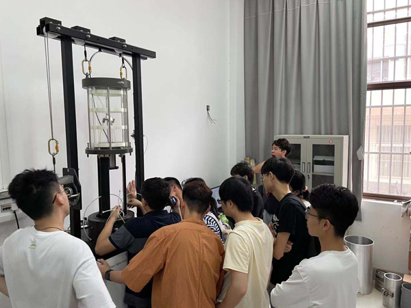 大宝娱乐-LG游戏|PT游戏|CQ9游戏